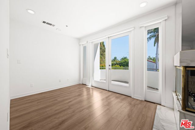 112 N Elm Drive, Beverly Hills, CA 90210