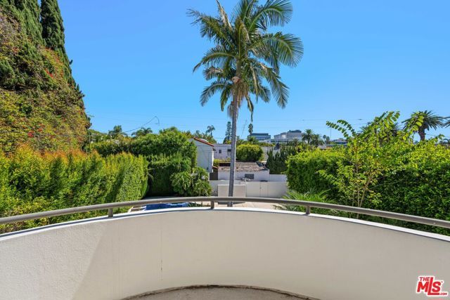 112 N Elm Drive, Beverly Hills, CA 90210