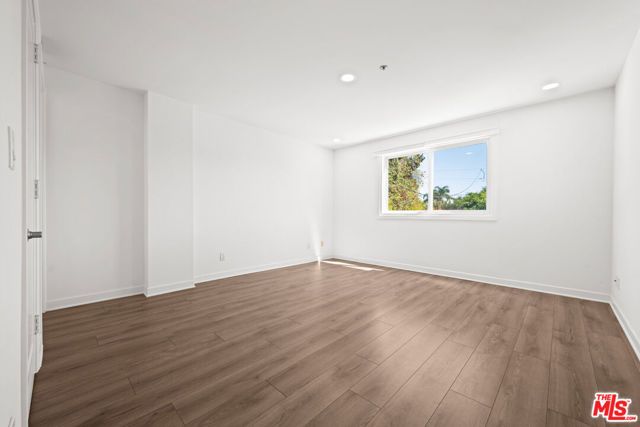 112 N Elm Drive, Beverly Hills, CA 90210