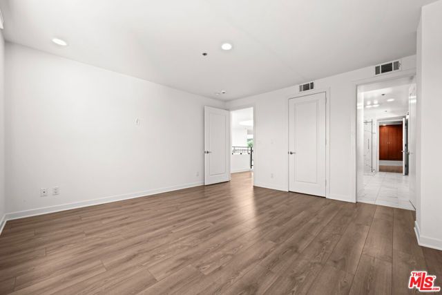 112 N Elm Drive, Beverly Hills, CA 90210