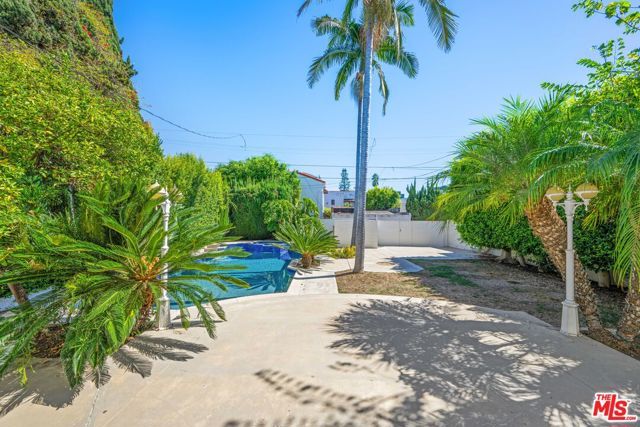 112 N Elm Drive, Beverly Hills, CA 90210