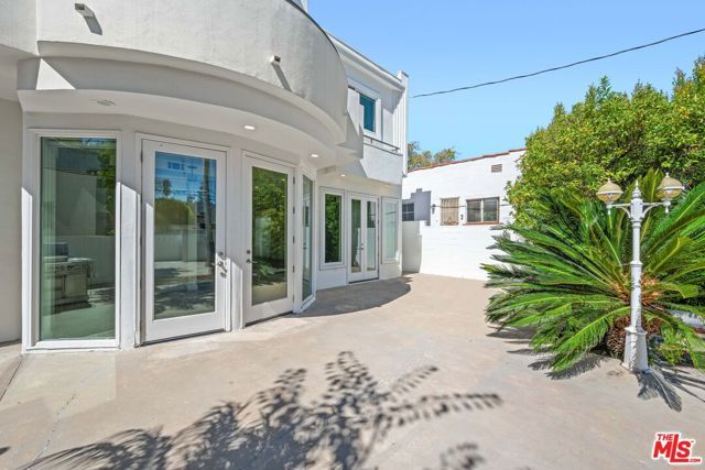 112 N Elm Drive, Beverly Hills, CA 90210