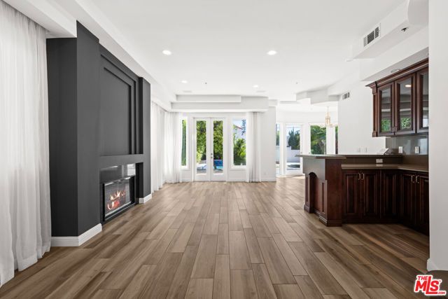 112 N Elm Drive, Beverly Hills, CA 90210