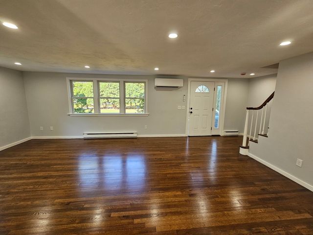 165 Newbury St, Framingham, MA 01701