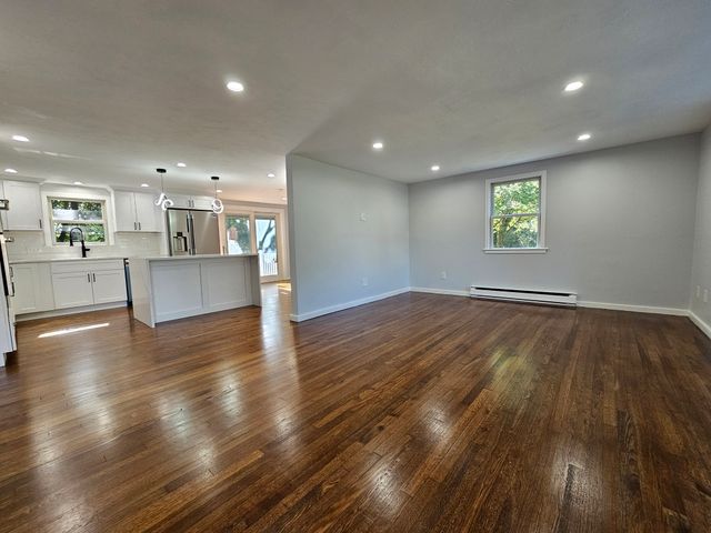 165 Newbury St, Framingham, MA 01701