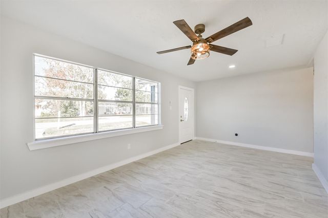 3305 Stallings Drive, Houston, TX 77088