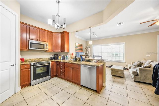 230 SW 2ND AVENUE 207, Gainesville, FL 32601