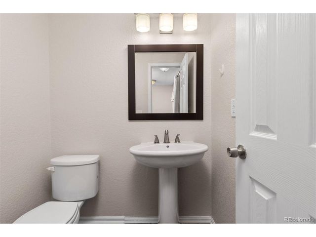 8077 Decatur St, Westminster, CO 80031