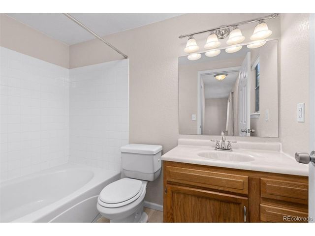 8077 Decatur St, Westminster, CO 80031