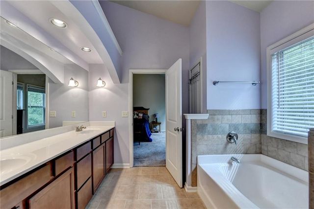 4866 Briarcliff Drive, Sugar Hill, GA 30518
