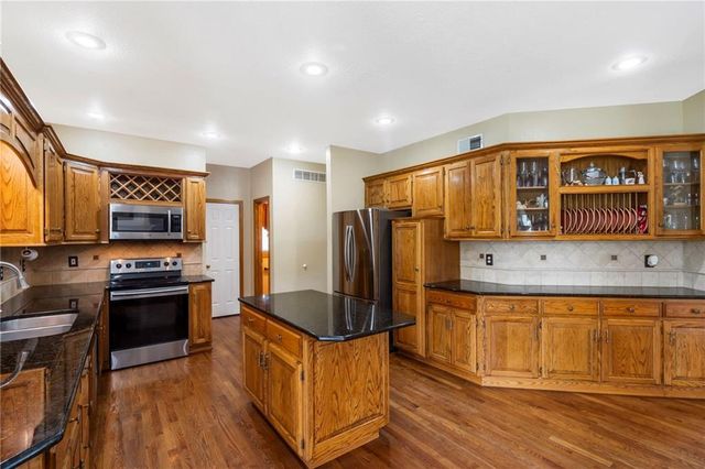 2403 SE 5th Terrace, Lee's Summit, MO 64063