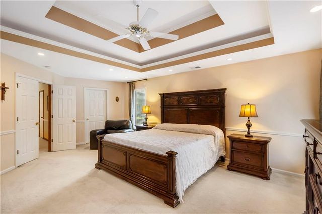 2403 SE 5th Terrace, Lee's Summit, MO 64063