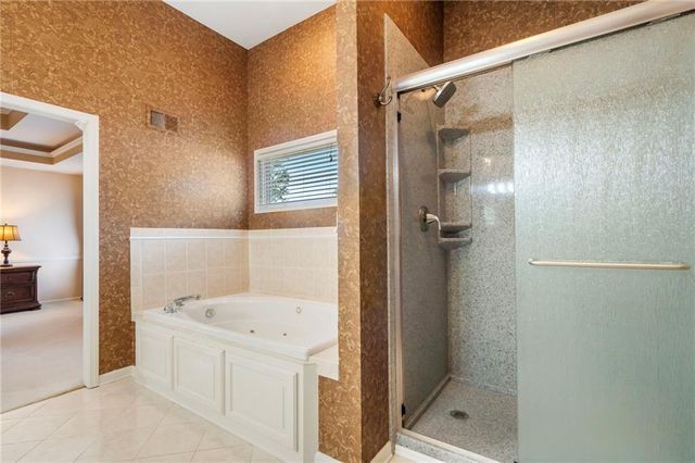 2403 SE 5th Terrace, Lee's Summit, MO 64063