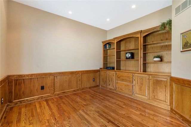 2403 SE 5th Terrace, Lee's Summit, MO 64063