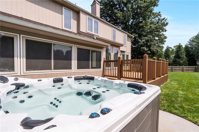 2403 SE 5th Terrace, Lee's Summit, MO 64063