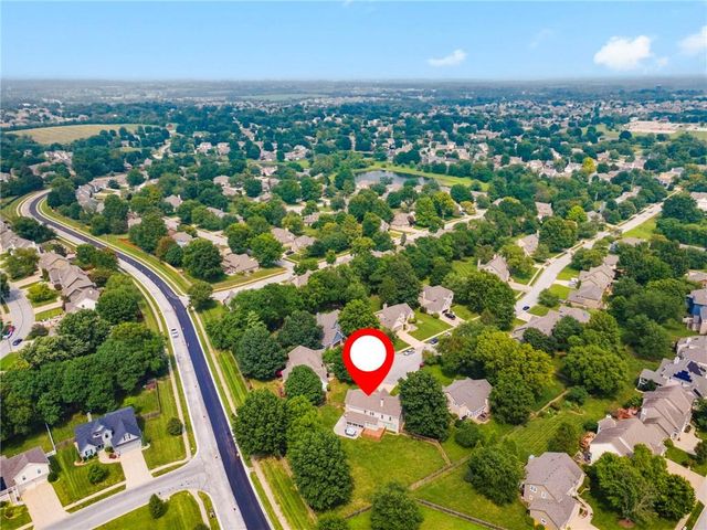 2403 SE 5th Terrace, Lee's Summit, MO 64063