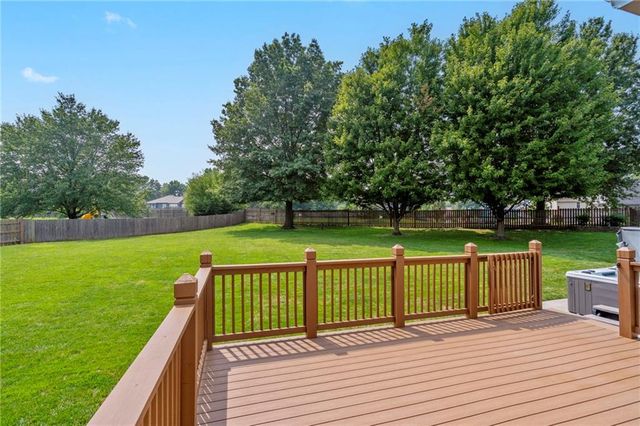 2403 SE 5th Terrace, Lee's Summit, MO 64063