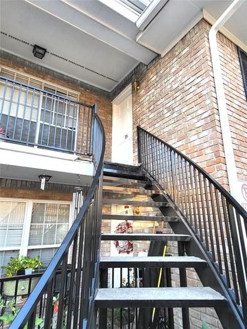 14333 Memorial Drive 16, Houston, TX 77079