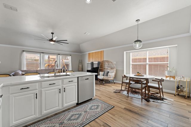 1144 Hearthstone Drive, Burleson, TX 76028