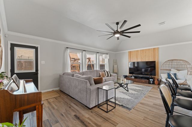 1144 Hearthstone Drive, Burleson, TX 76028