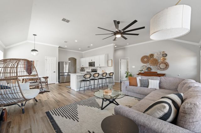 1144 Hearthstone Drive, Burleson, TX 76028