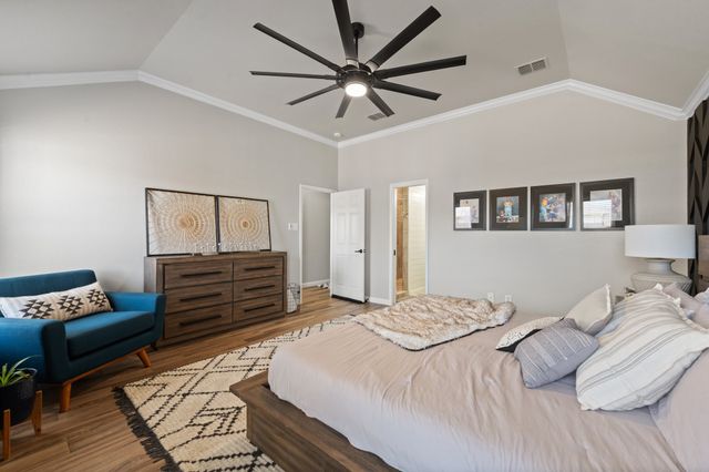 1144 Hearthstone Drive, Burleson, TX 76028