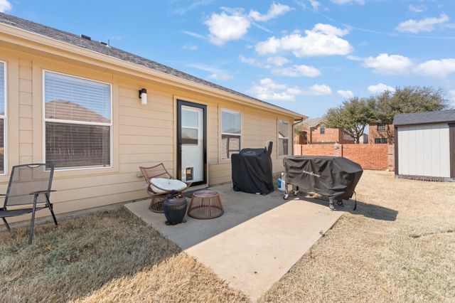 1144 Hearthstone Drive, Burleson, TX 76028