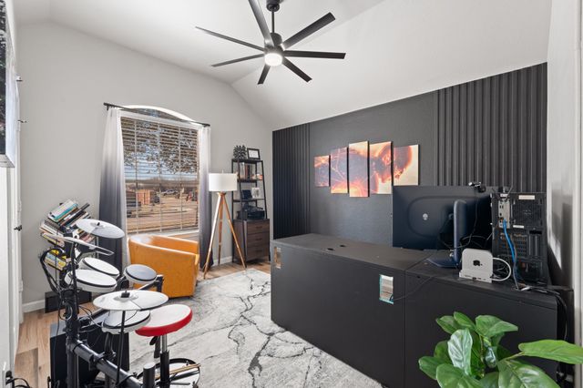 1144 Hearthstone Drive, Burleson, TX 76028