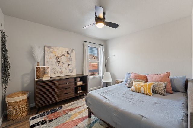 1144 Hearthstone Drive, Burleson, TX 76028