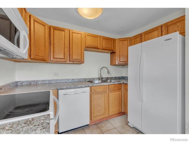 3345 Chisholm Trail 206, Boulder, CO 80301