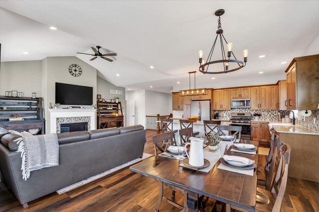 107 Cobblestone Drive, Lodi, WI 53555
