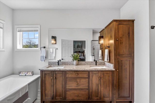 107 Cobblestone Drive, Lodi, WI 53555