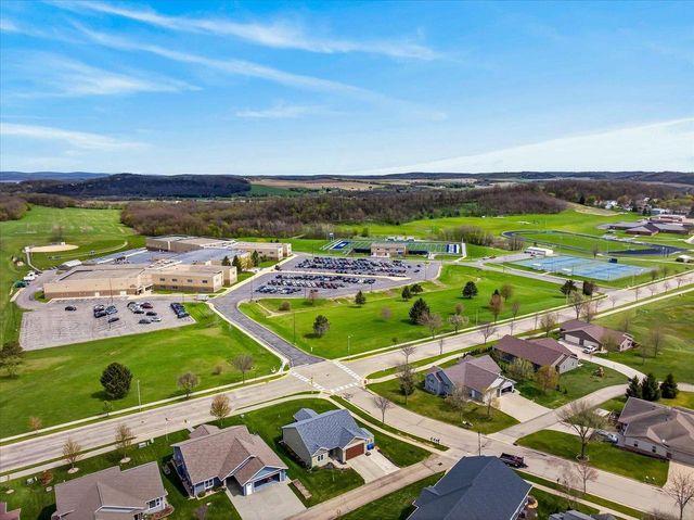 107 Cobblestone Drive, Lodi, WI 53555