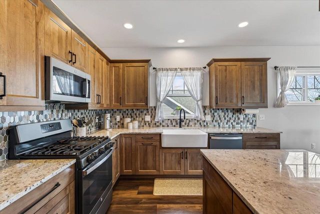 107 Cobblestone Drive, Lodi, WI 53555