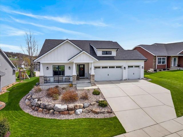 107 Cobblestone Drive, Lodi, WI 53555