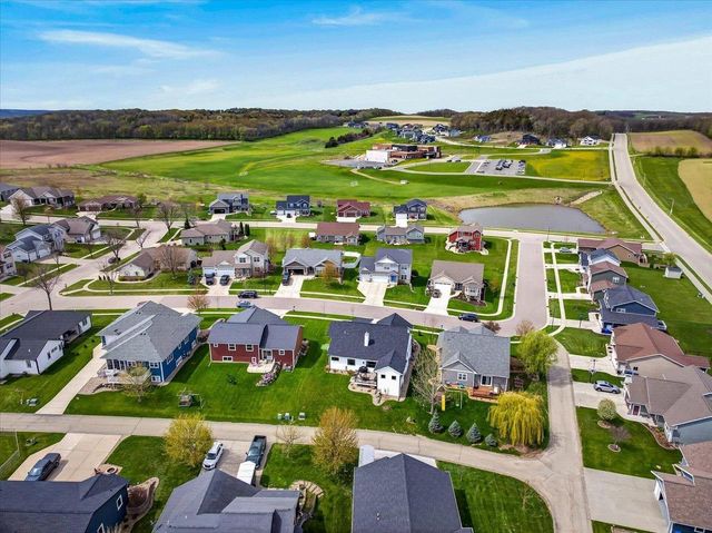 107 Cobblestone Drive, Lodi, WI 53555