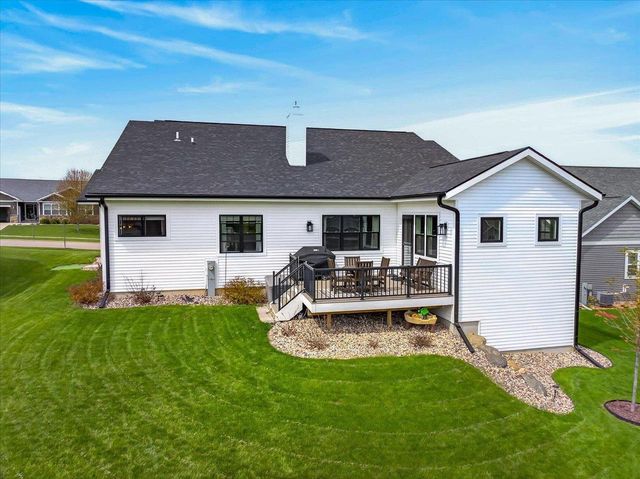 107 Cobblestone Drive, Lodi, WI 53555