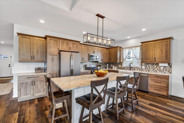 107 Cobblestone Drive, Lodi, WI 53555