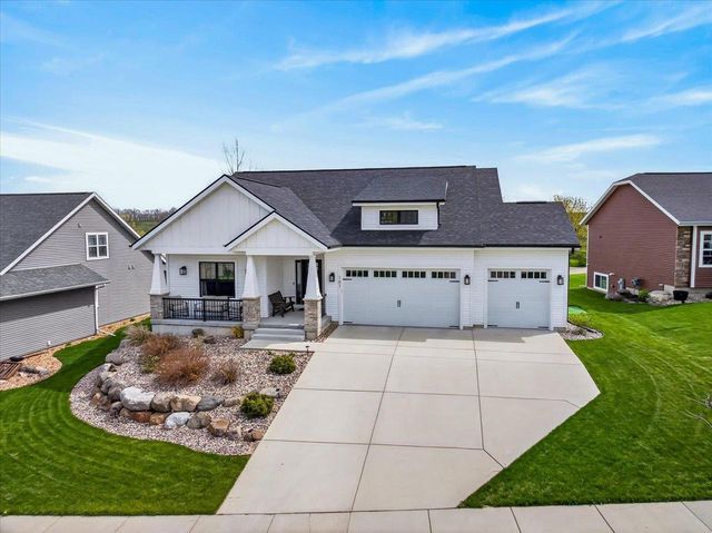 107 Cobblestone Drive, Lodi, WI 53555