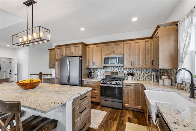 107 Cobblestone Drive, Lodi, WI 53555