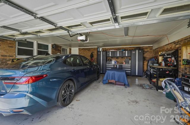 900 Magnolia Avenue NE, Valdese, NC 28690