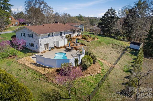 900 Magnolia Avenue NE, Valdese, NC 28690