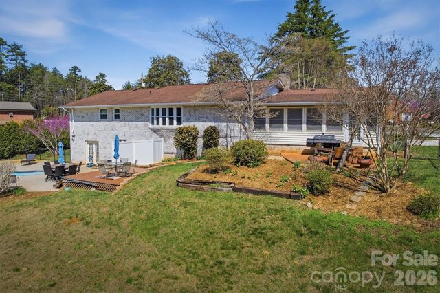 900 Magnolia Avenue NE, Valdese, NC 28690