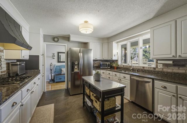 900 Magnolia Avenue NE, Valdese, NC 28690