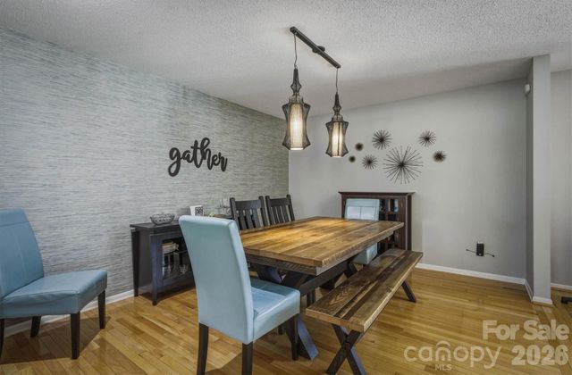 900 Magnolia Avenue NE, Valdese, NC 28690