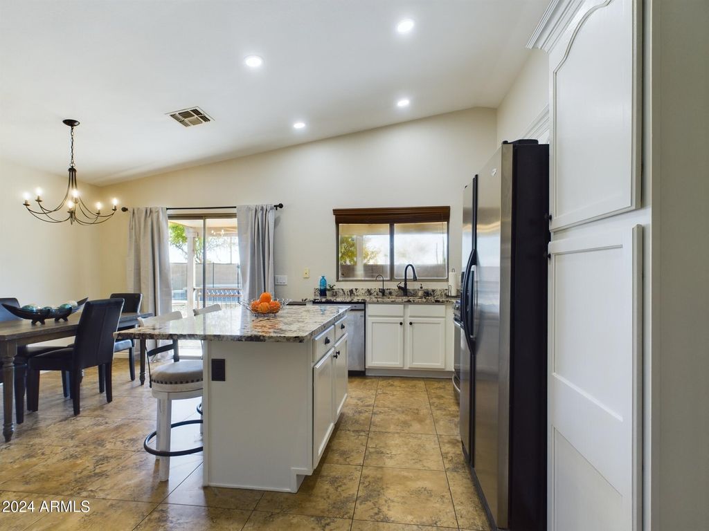 8735 W ROYAL PALM Road, Peoria, AZ 85345 — photo 2
