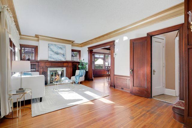 1609 Oliver Avenue N, Minneapolis, MN 55411