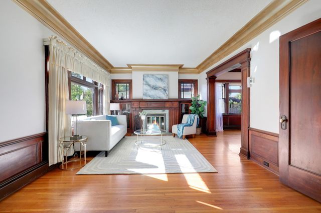 1609 Oliver Avenue N, Minneapolis, MN 55411