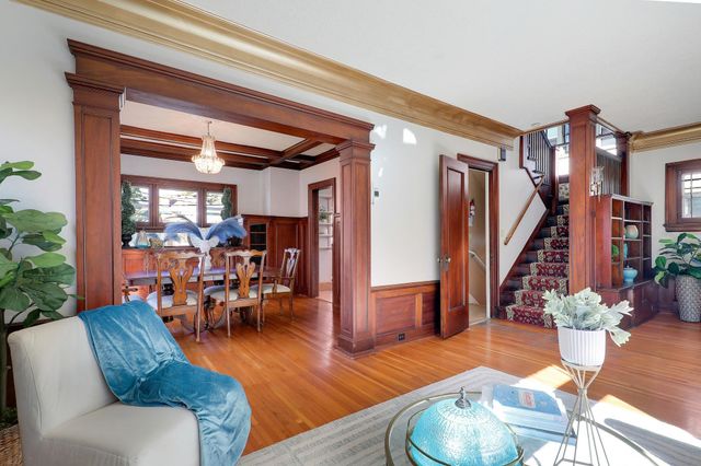 1609 Oliver Avenue N, Minneapolis, MN 55411