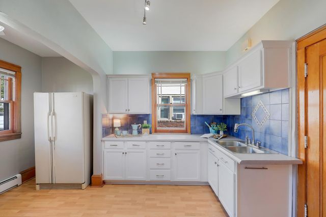 1609 Oliver Avenue N, Minneapolis, MN 55411